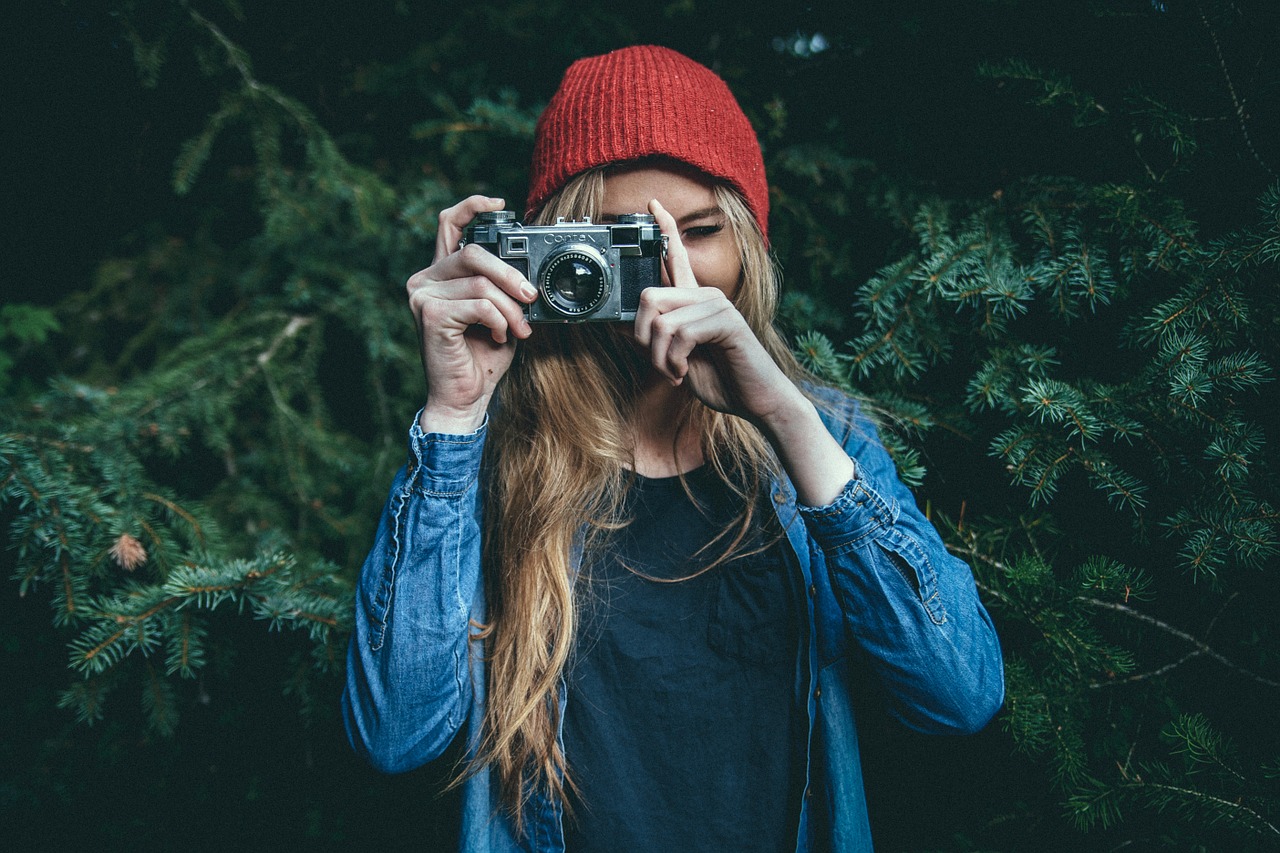 girl photographer